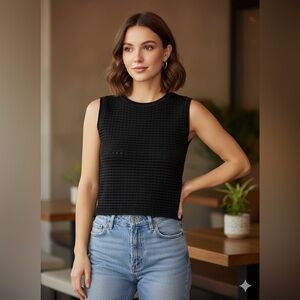Black Knit Textured Sleeveless Crop Top - Modern Open-Weave Perforated Design